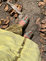 Yellowish Tan-06